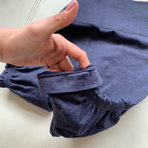 SOLD ✨Lululemon In The Flow Crops II Leggings✨ - Picture 6 of 7